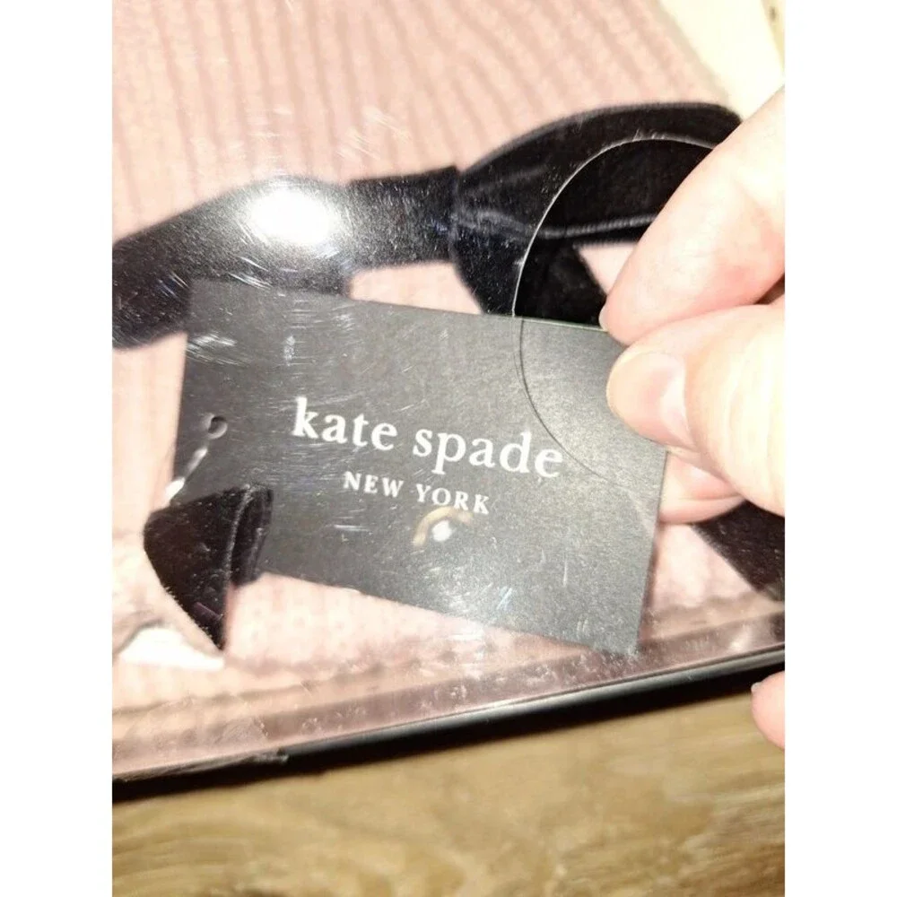 Kate Spade hat and gloves gift set